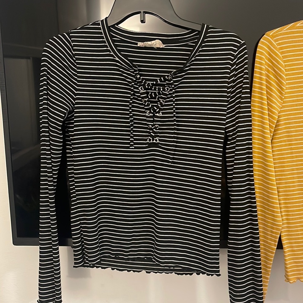 Black and white stripe long sleeve with laces - Like New